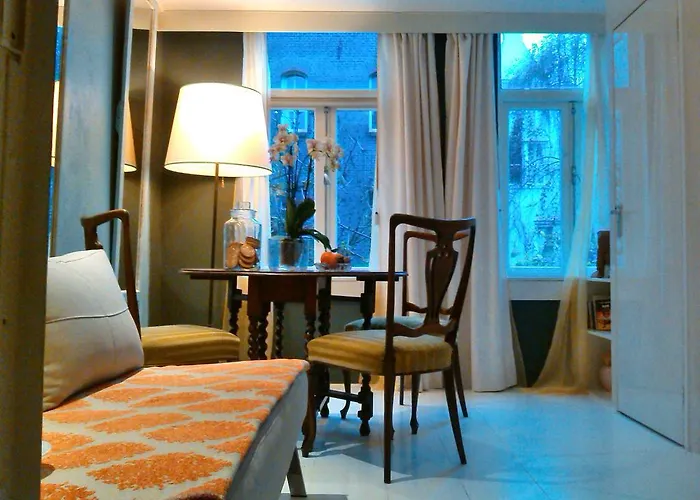 Miss Jordaan for Quiet Travellers